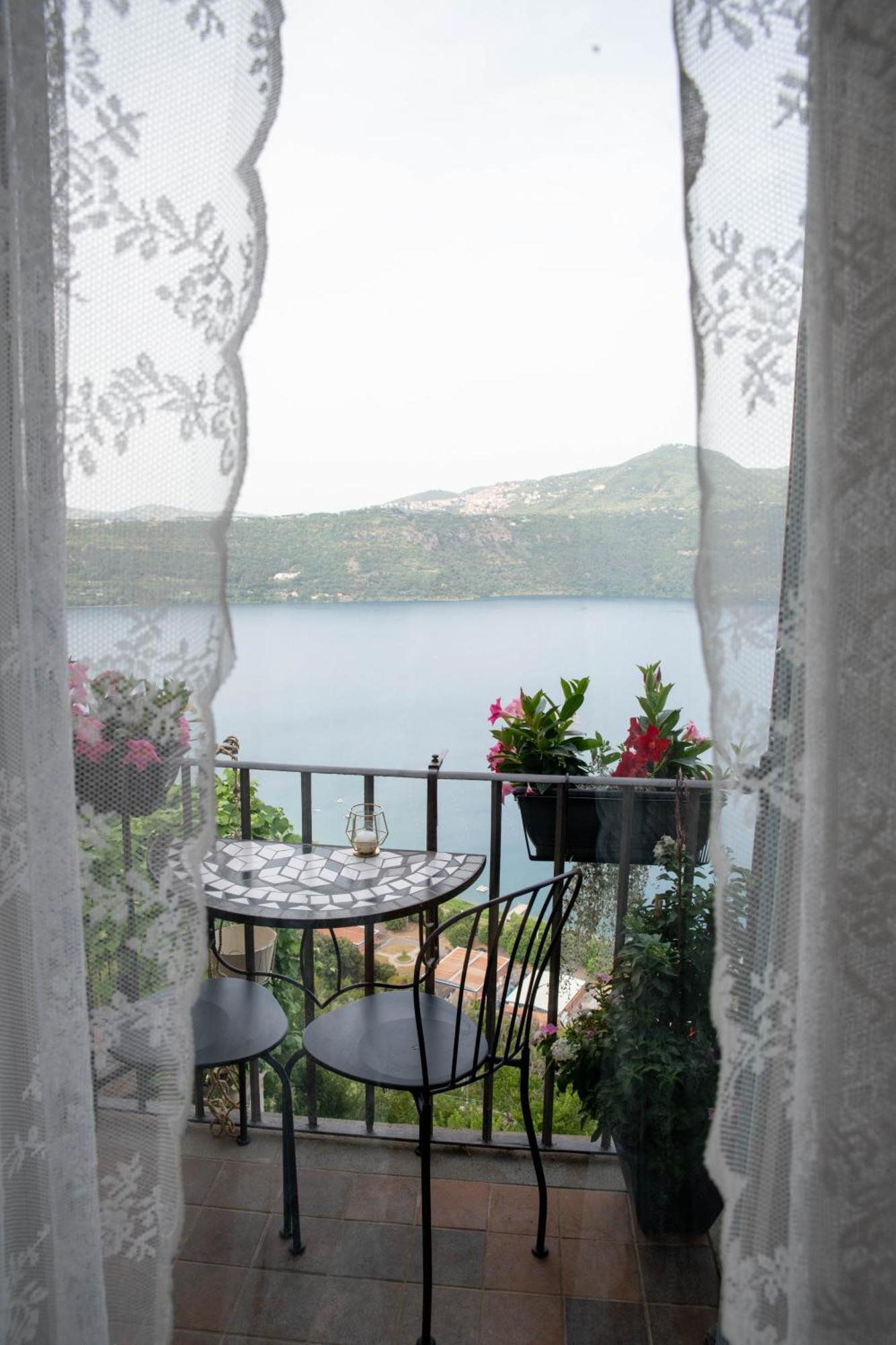 كاستل غاندولفو B&B Carpe Diem Vista Lago المظهر الخارجي الصورة